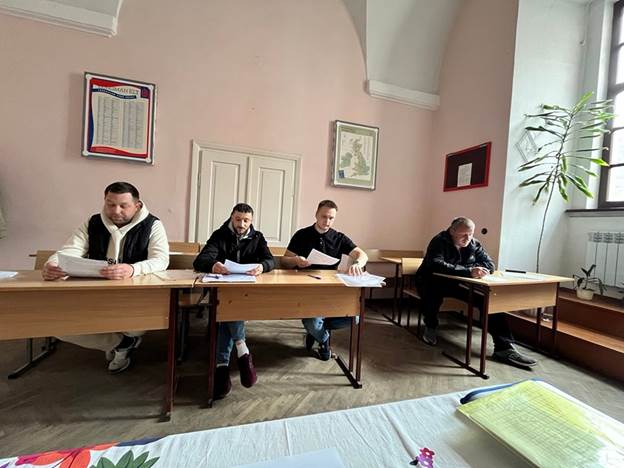 Здобувачі освіти 21-ТОкс. Пробні заняття в школі