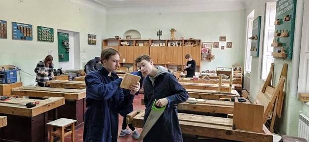 Практика зі столярної справи студенти 11 ТОк
