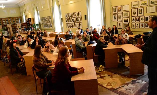 Методичний семінар «Художнє мистецтво як інструмент розвитку особистості школяра та профілактики тривожності»